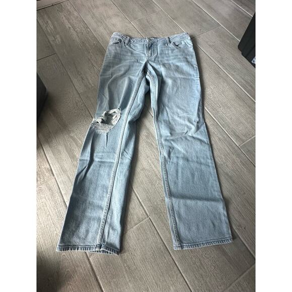 Size 9R Hollister jeans. Light denim with dark blue patches, with rips. 29W 31L - Picture 1 of 6